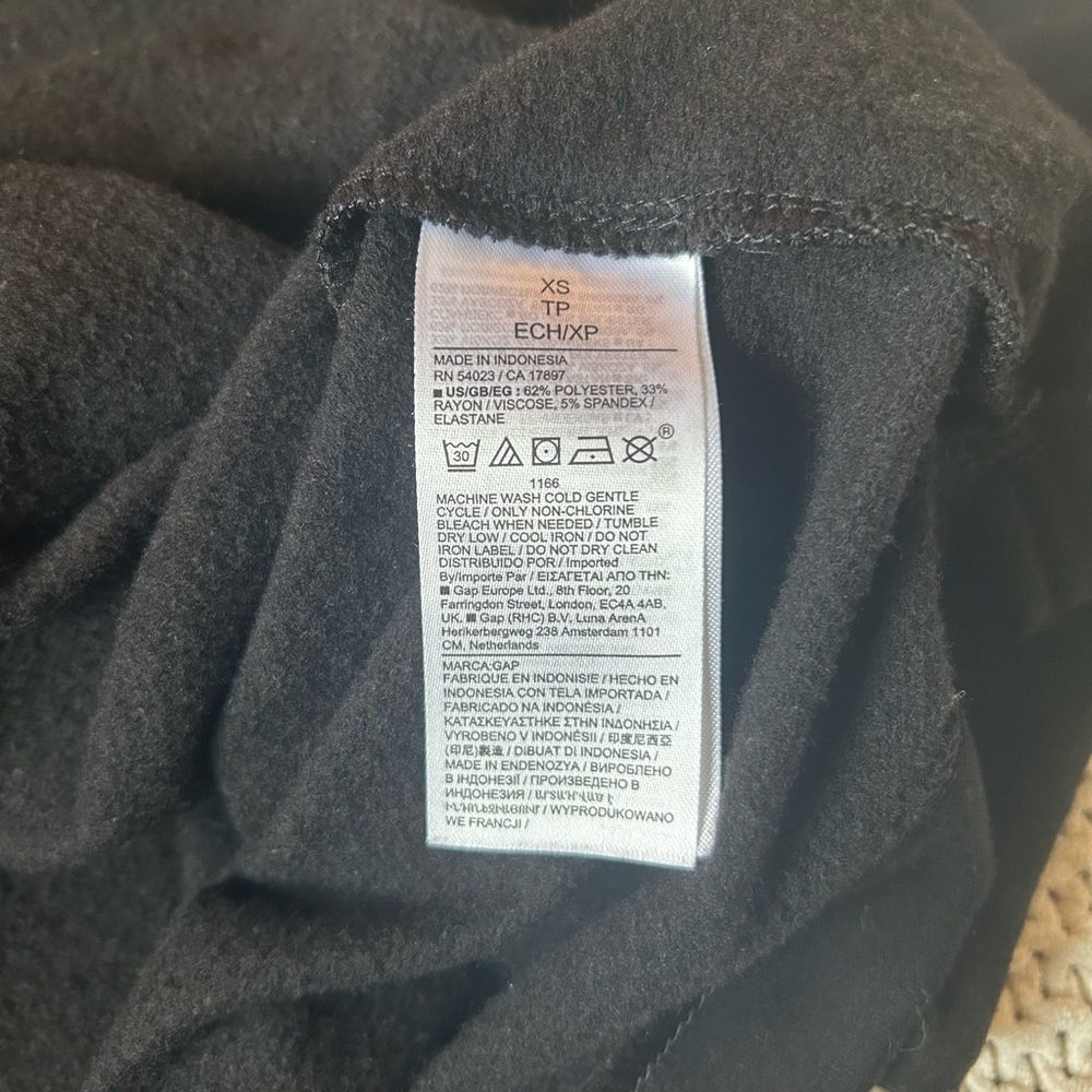 GAP Cropped Polo Sweatshirt - Picture 6 of 8